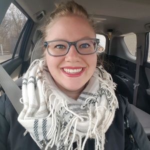 Meet your Posher, April